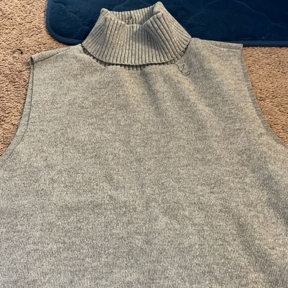 Zara small grey blouse - Picture 4 of 5